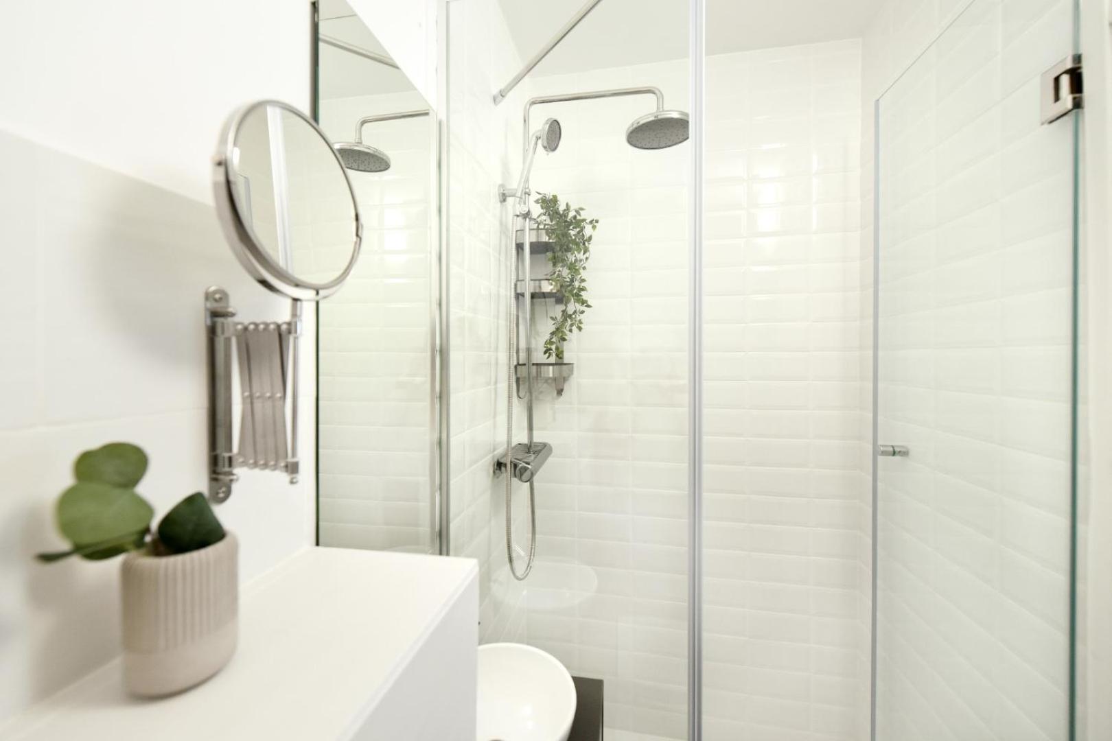 בוקרשט City Living At Its Best - Spacious 2 Bedroom Apartment On Calea Victoriei מראה חיצוני תמונה