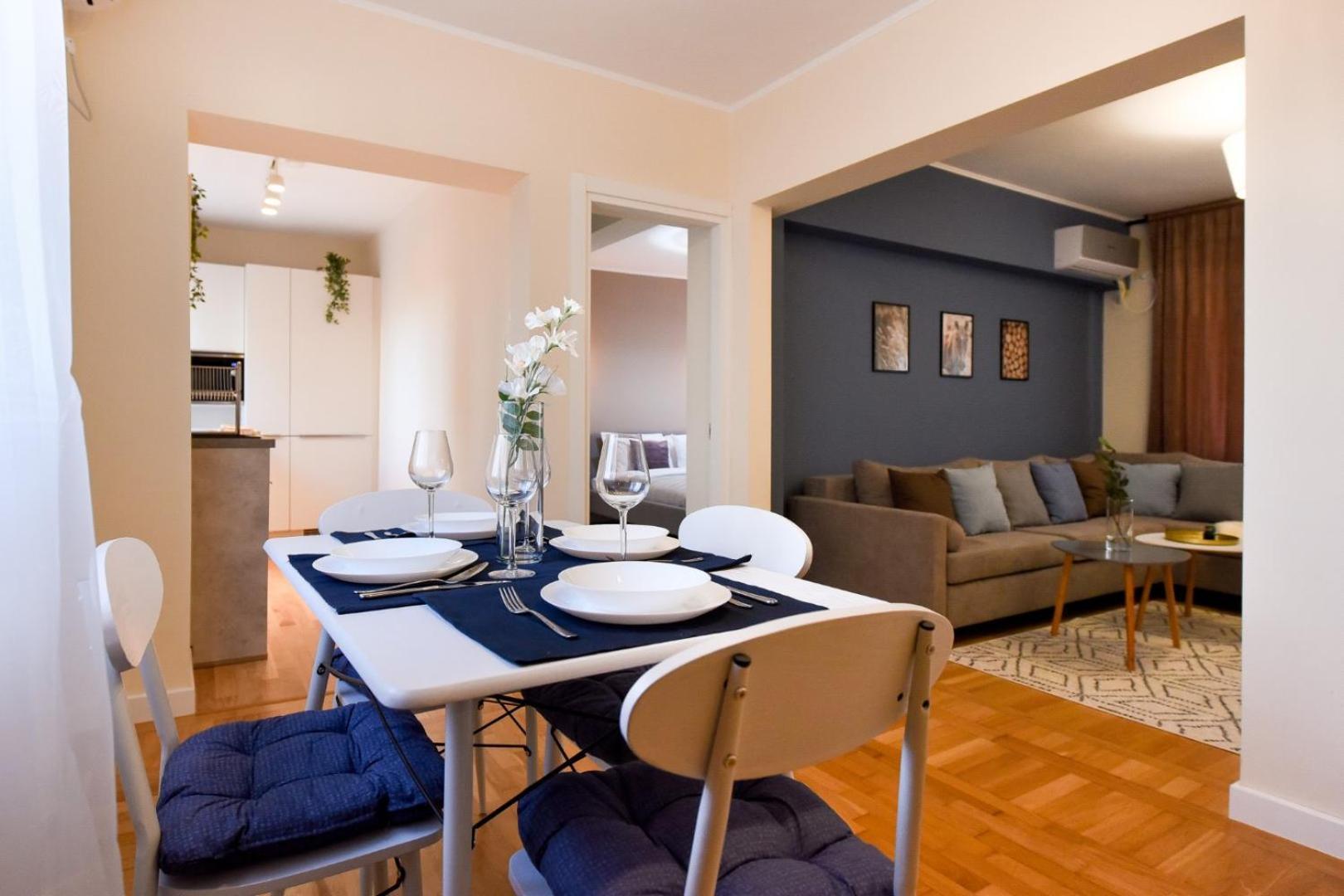 בוקרשט City Living At Its Best - Spacious 2 Bedroom Apartment On Calea Victoriei מראה חיצוני תמונה